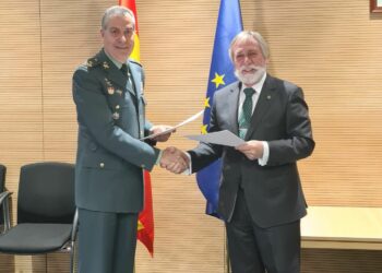 Foto de Firma acuerdo Guardia Civil y Marinas de España